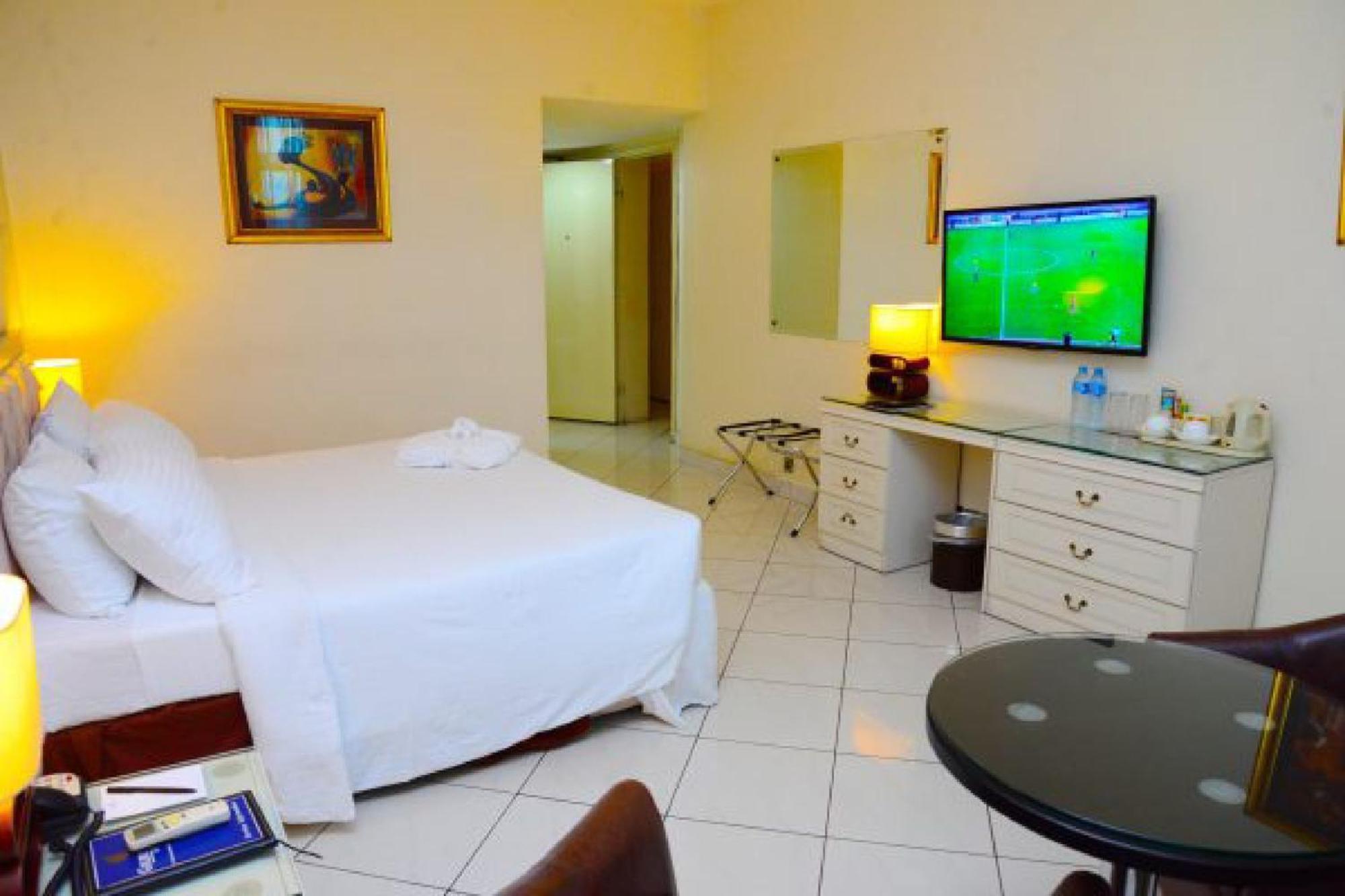 Room In Lodge - Golden Royale Hotel Enugu Ngoại thất bức ảnh