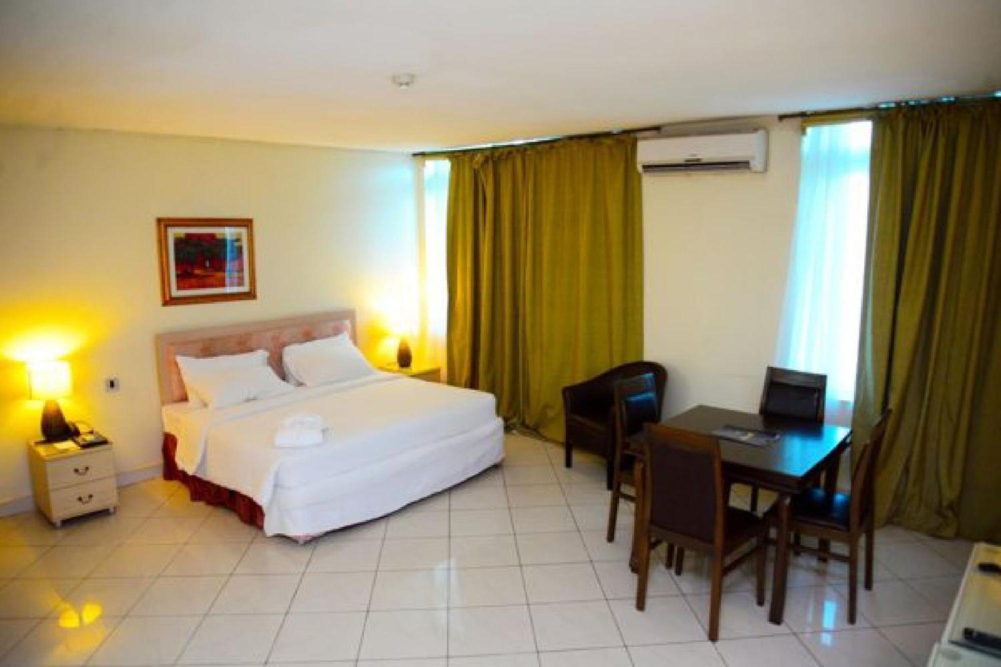 Room In Lodge - Golden Royale Hotel Enugu Ngoại thất bức ảnh